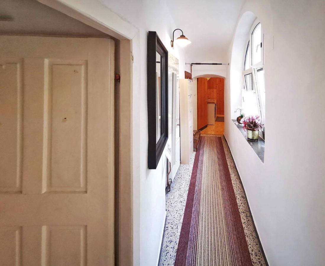 Ferienwohnung Himmelberg 80M2 In Der Altstadt Und Toll Fuer Familien Клагенфурт Екстериор снимка